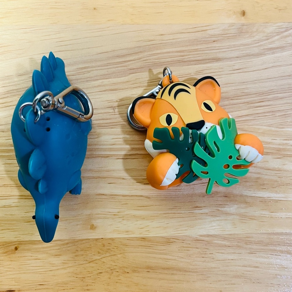 2 Bath & Body Works Pocketbac Holders. Dinosaur and Tiger with leaves BUNDLE - Picture 3 of 4